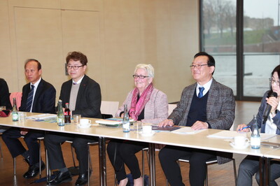 An-nyeong-ha-se-yo! Südkorea sagt „Hallo, Bremerhaven!“ | © Gabriele Becker/Wellenschlag An-nyeong-ha-se-yo! Südkorea sagt „Hallo, Bremerhaven!“ | © Gabriele Becker/Wellenschlag