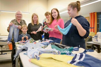 Bremerhavener Projekt „Grüner Faden“ sichert auch Zukunft von Mädchen in Afrika | © Antje Schimanke