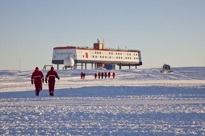 Grün mitten im Weiß: Deutsche Antarktisstation setzt Umweltstandards | © AWI
