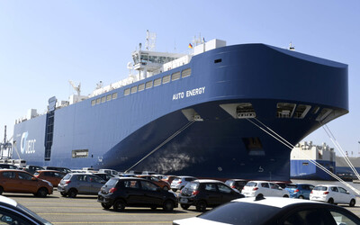 Kurs Zukunft: Weltweit größte Autofrachter mit LNG-Antrieb in Bremerhaven | © Helmut Stapel