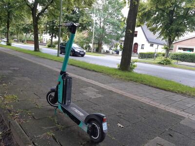 Mit dem E-Roller nachhaltig mobil durch Bremerhaven | © Michaela Finnie Mit dem E-Roller nachhaltig mobil durch Bremerhaven | © Michaela Finnie