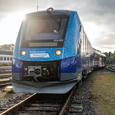 Wasserstoffzug – Flotte im dauerhaften Linienbetrieb | © evb/ Sabrina Adeline Nagel medres